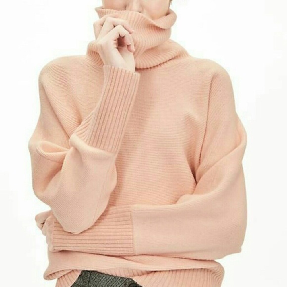 Banana Republic xs/s oversized turtleneck sweater
